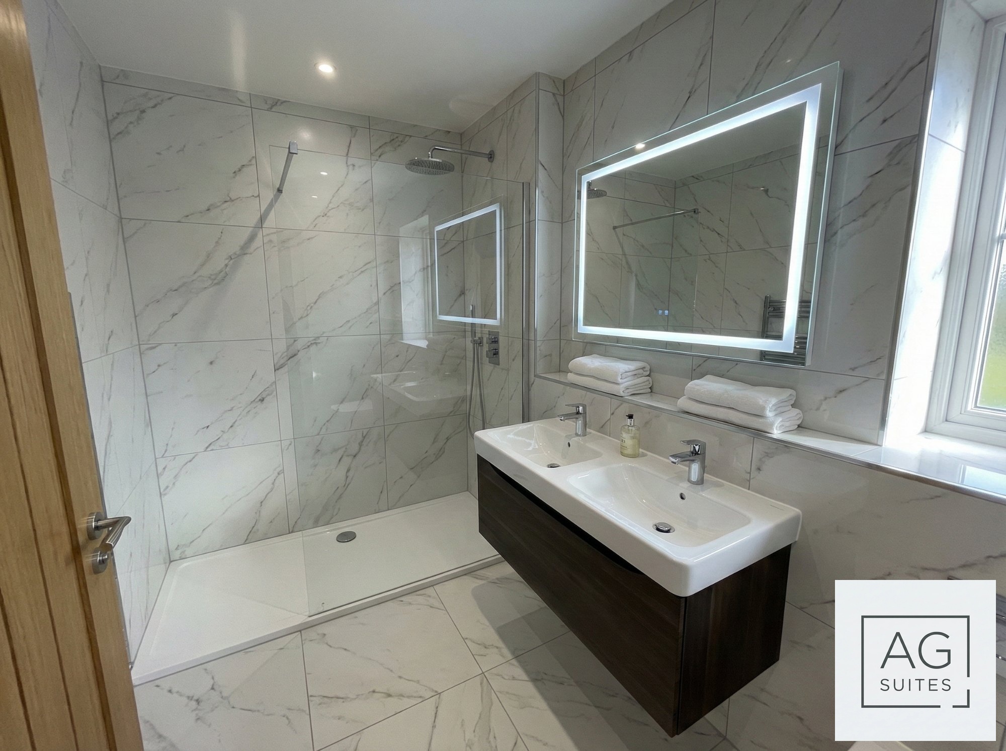 Aurelio Apartment bathroom